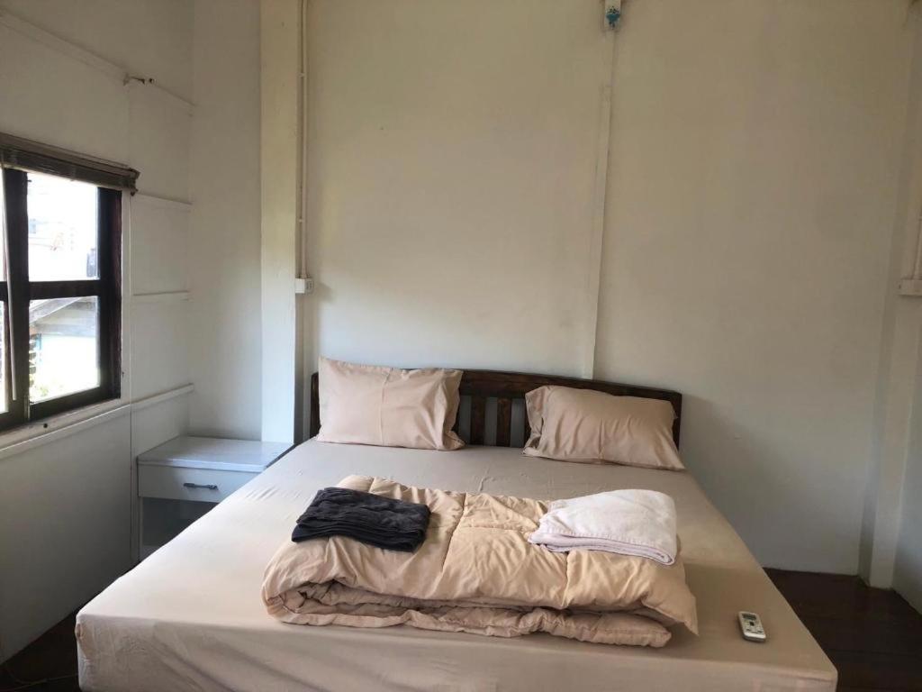 Nearthepark Backpack House Albergue Chiang Mai Exterior foto